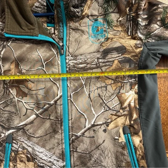 Gator Wader Camouflage Huntress Jacket with Teal Accents Med